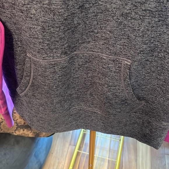 Nike therma fit pull on sweatshirt, NWOT. Size medium. Pink almost purple/white - Picture 5 of 9